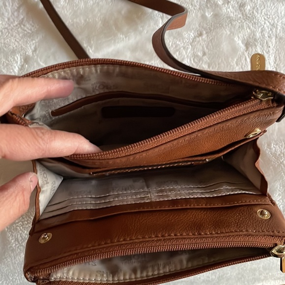 Michael kors side bag with mini wallet - Picture 4 of 7